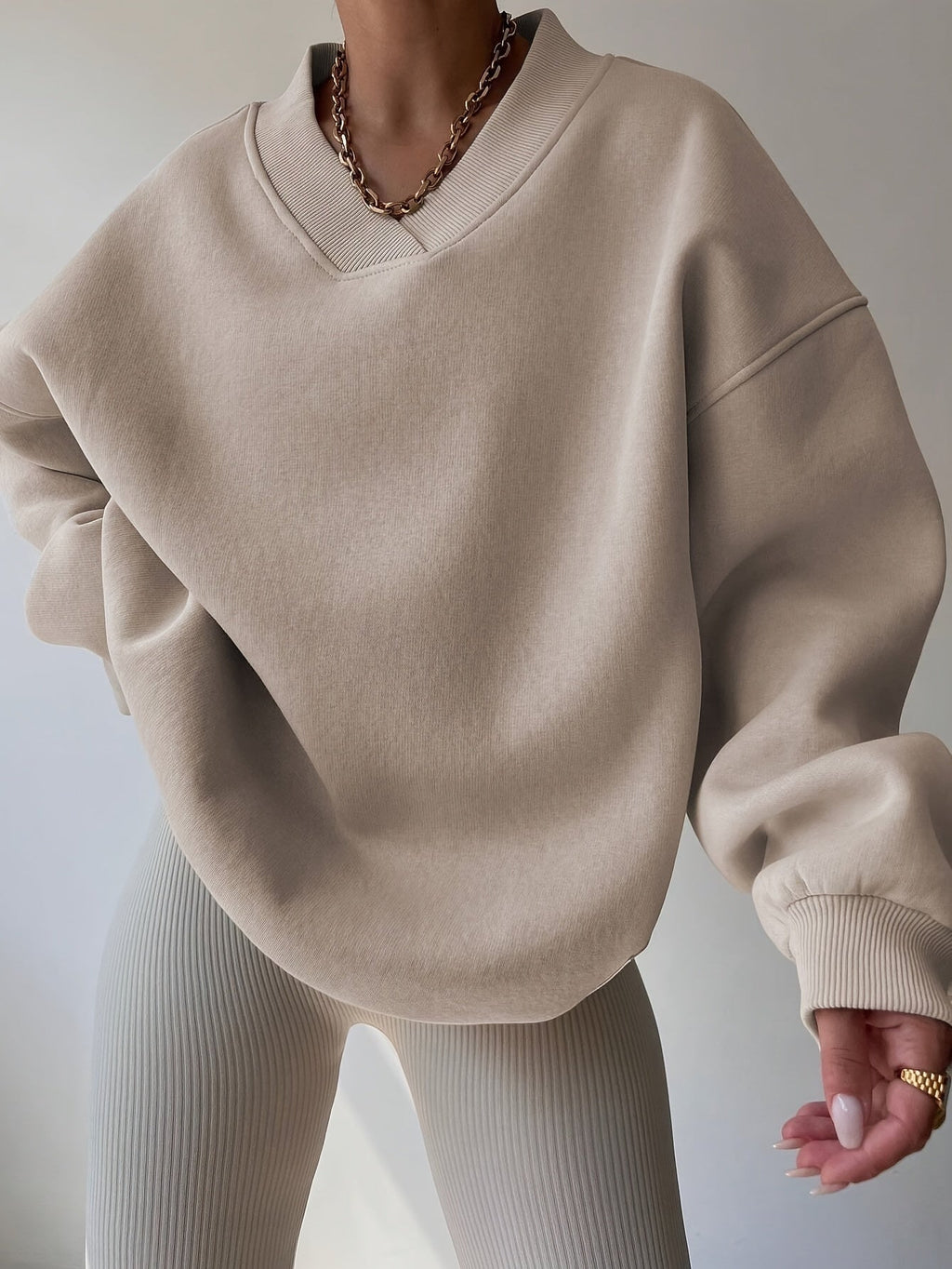Women's Oversized Loose Fit Sweatshirt – Wide Neck Drop Shoulder Pullover for Fall & Winter, Cozy Casual Fashion Top